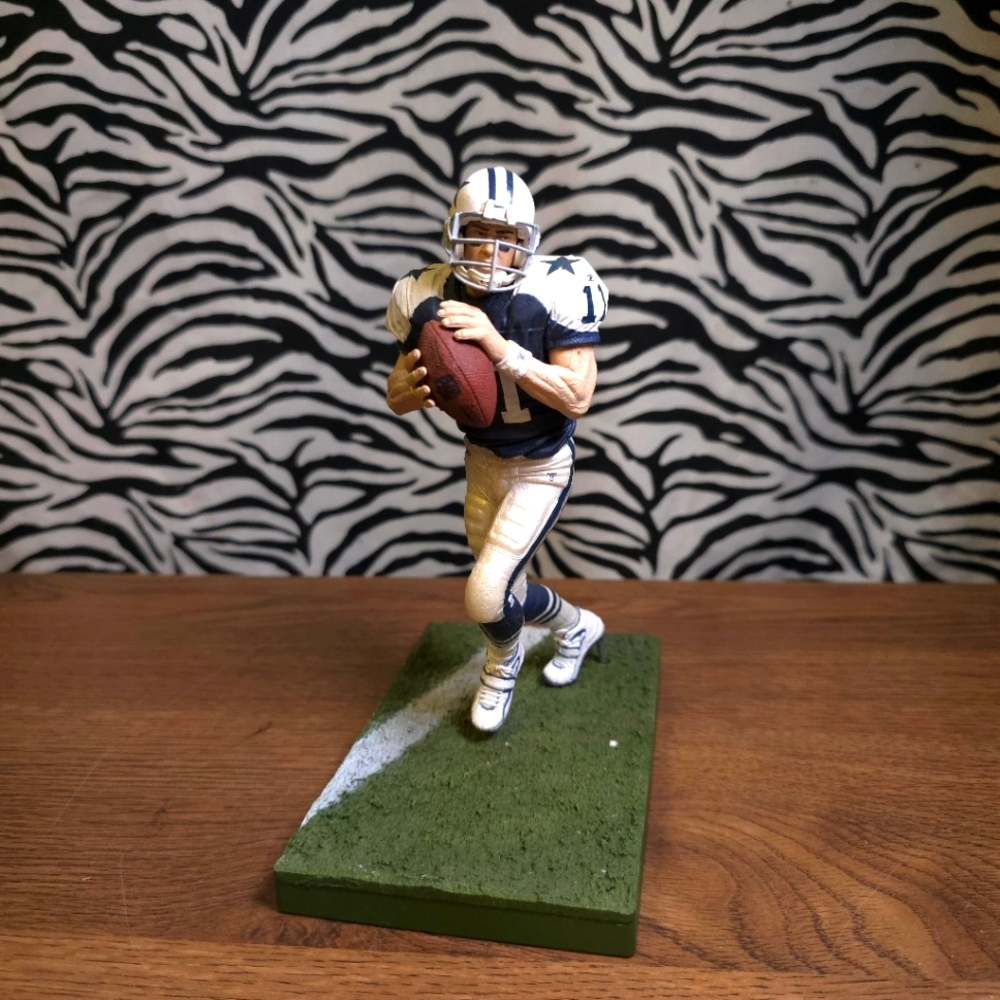 AUC99 0529 Thrifted Rare Vintage Drew Bledsoe Dallas Cowboys Figure LINDEN.25
